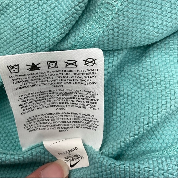 Nike Element Cowl neck Long Sleeve Reflective Running Shirt Size Medium B15 - Picture 6 of 8